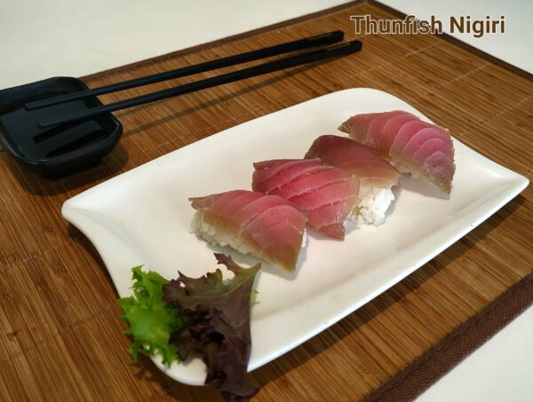Thunfish Nigiri (4 db)