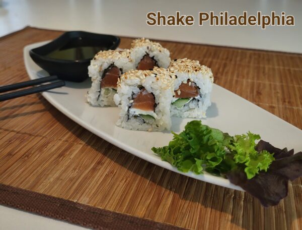 Shake Philadelphia (krémsajt, lazac, uborka,szezámmag) (4 db)