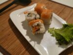 Lachs Ebi Tempura (garnéla, lazaccal fedve) (4 db)
