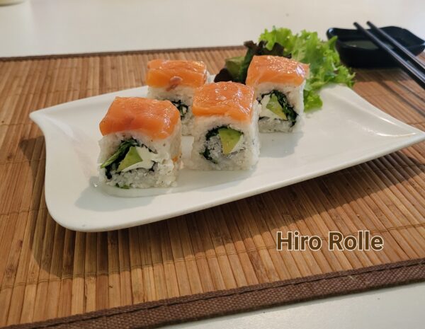 Hiro Rolle (avokádó, krémsajt, rukkola, lazaccal tekerve) (4 db)