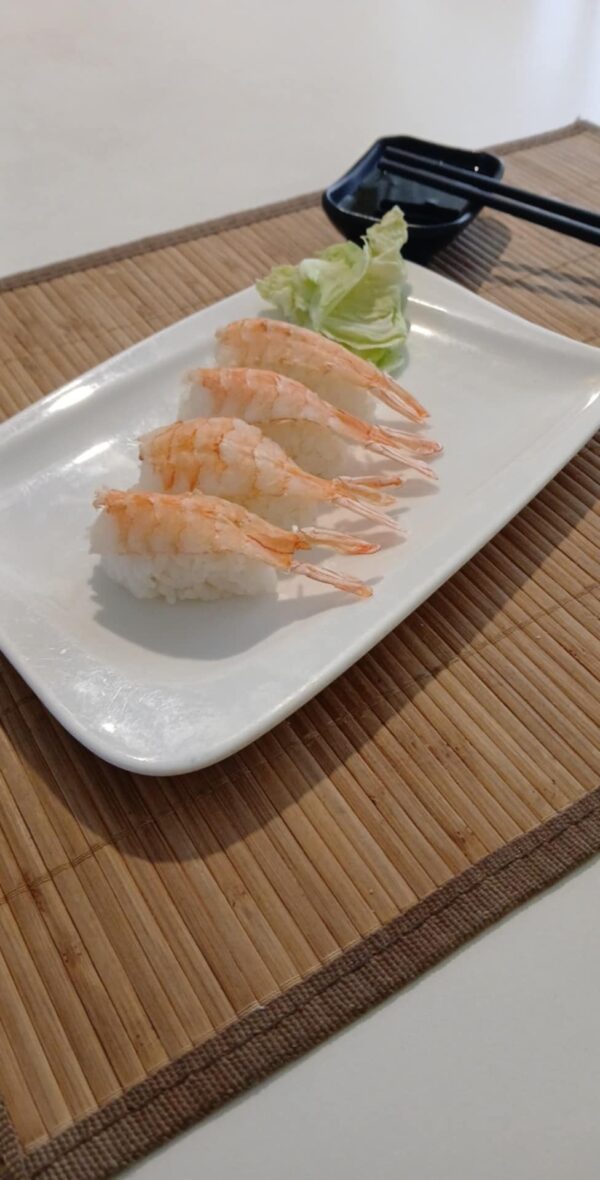 Ebi nigiri (Ebirák, Savanyított Gyömbér, Szójaszósz, Sushi Rizs, Wasabi) (4 db)